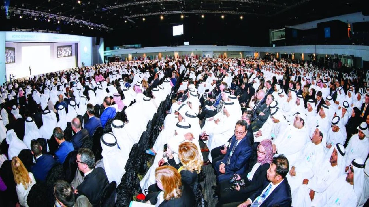 صناع التاريخ.. محمد القرقاوي يكشف دور قمة الحكومات في تحقيق إنجازات بشرية جديدة